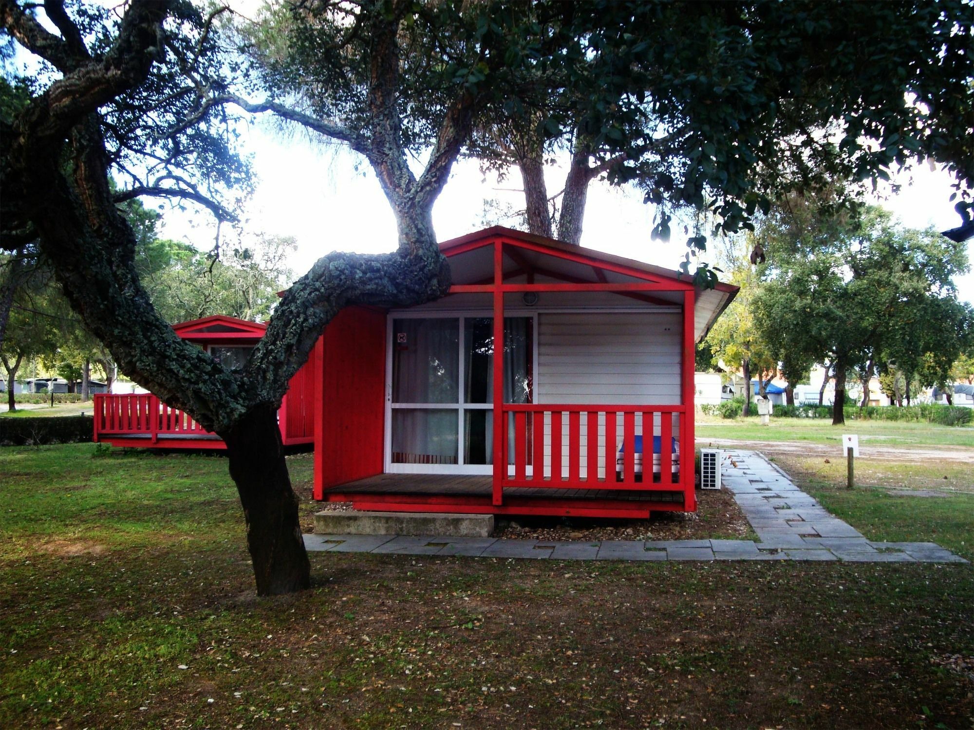 Hotel Parque De Campismo Orbitur Montargil Exterior foto